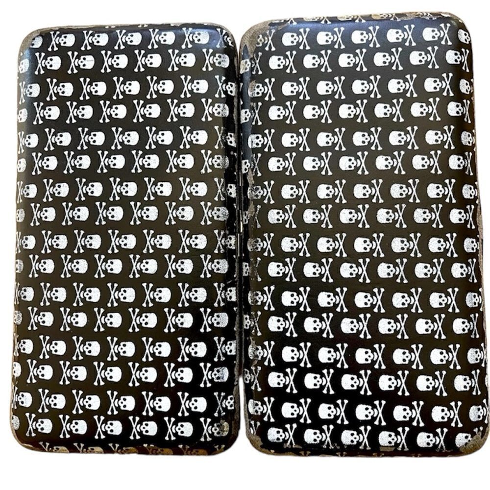 Cute Skull and Cross Bones Wallet